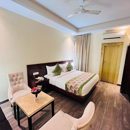 Ganga Ashoka Hotel Rishīkesh Exteriör bild
