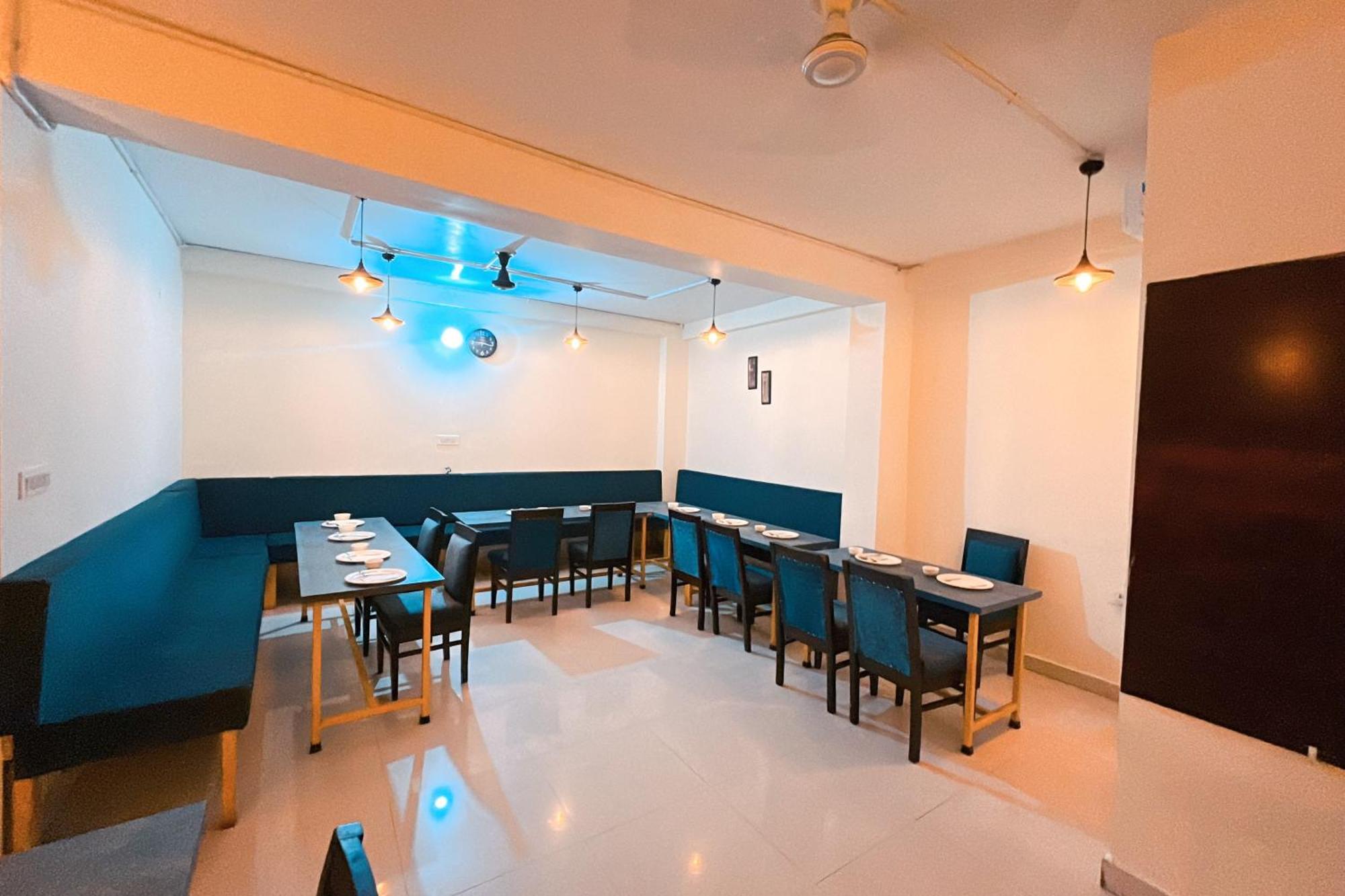 Ganga Ashoka Hotel Rishīkesh Exteriör bild
