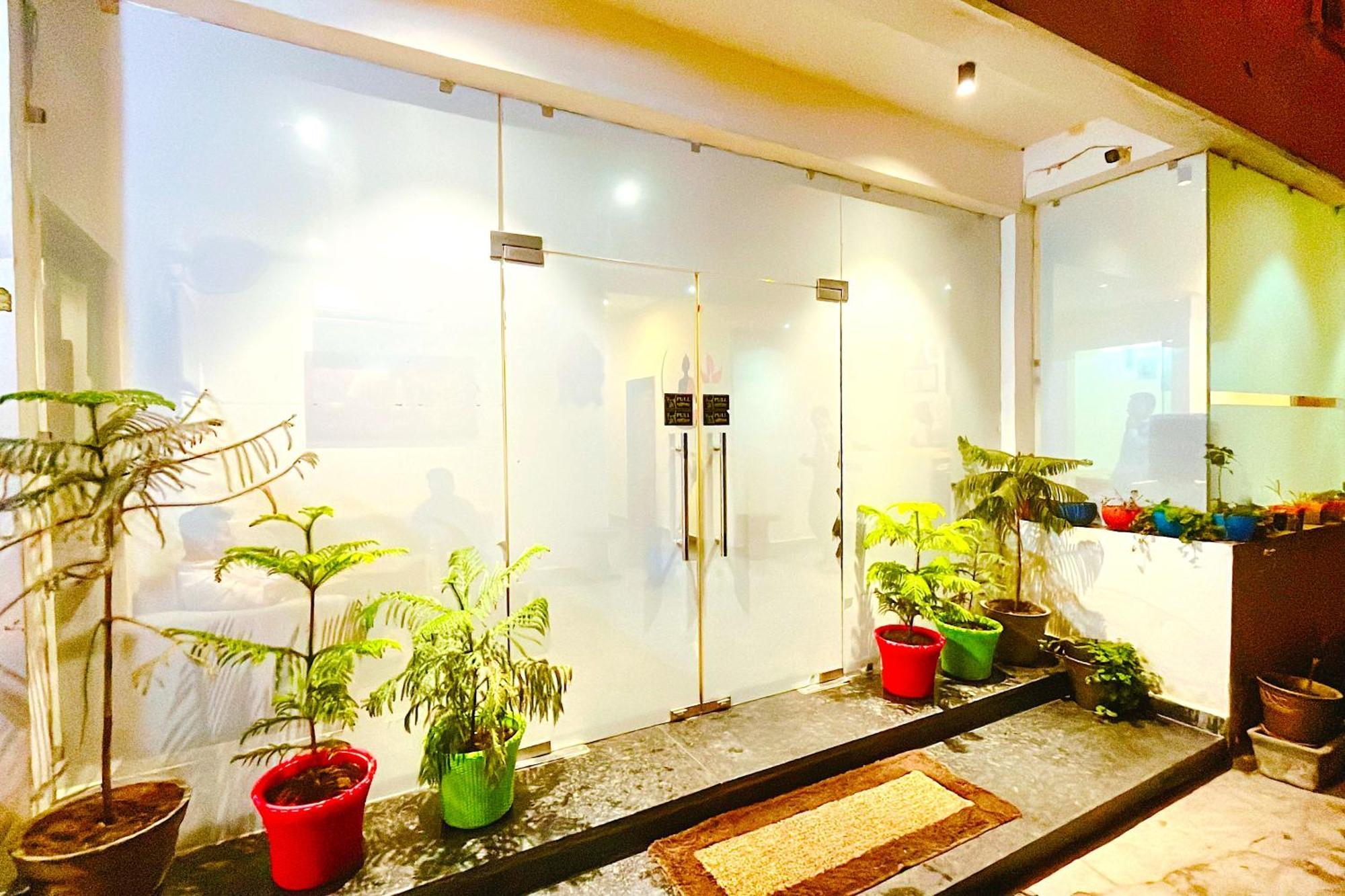 Ganga Ashoka Hotel Rishīkesh Exteriör bild
