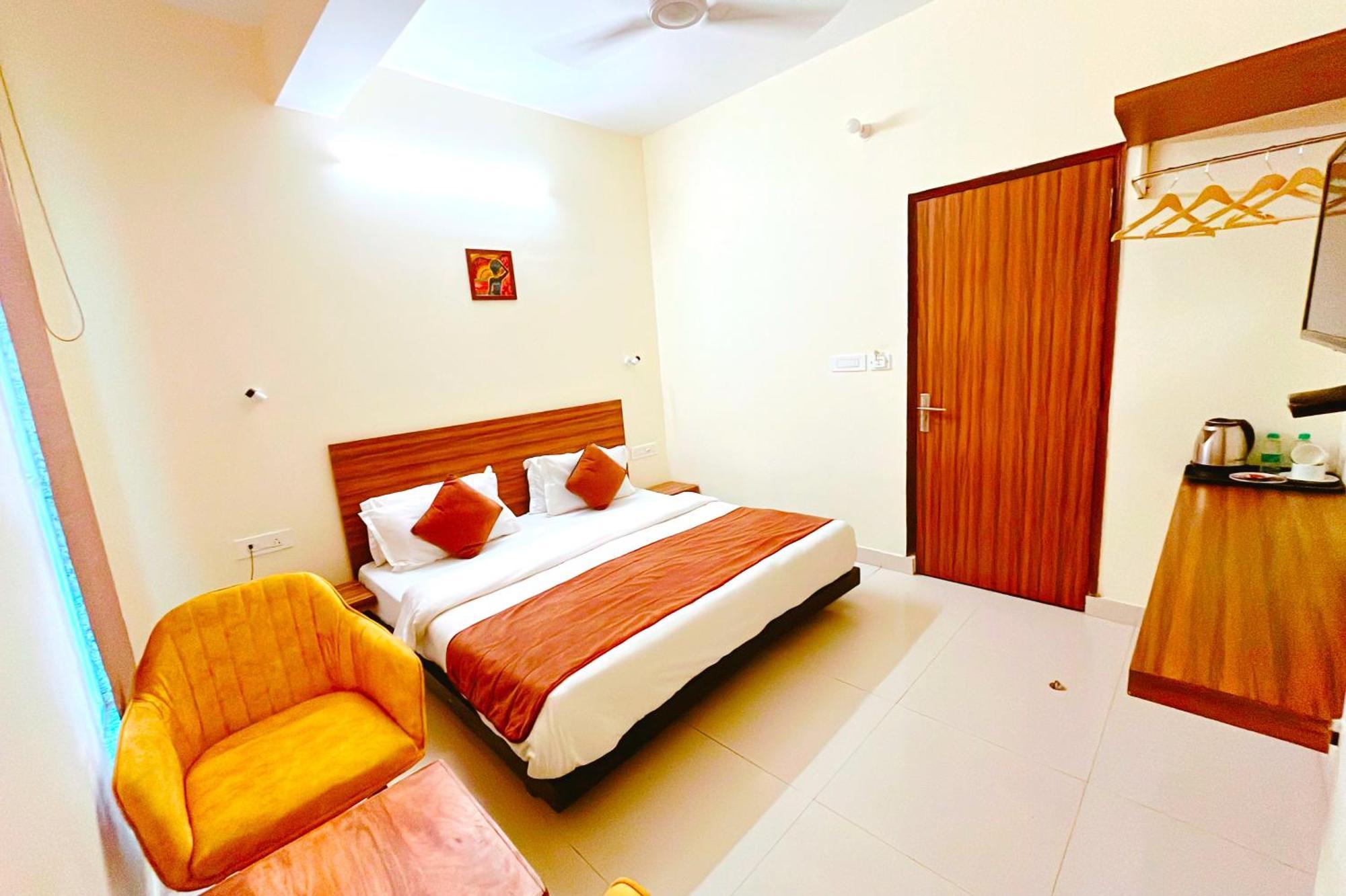 Ganga Ashoka Hotel Rishīkesh Exteriör bild