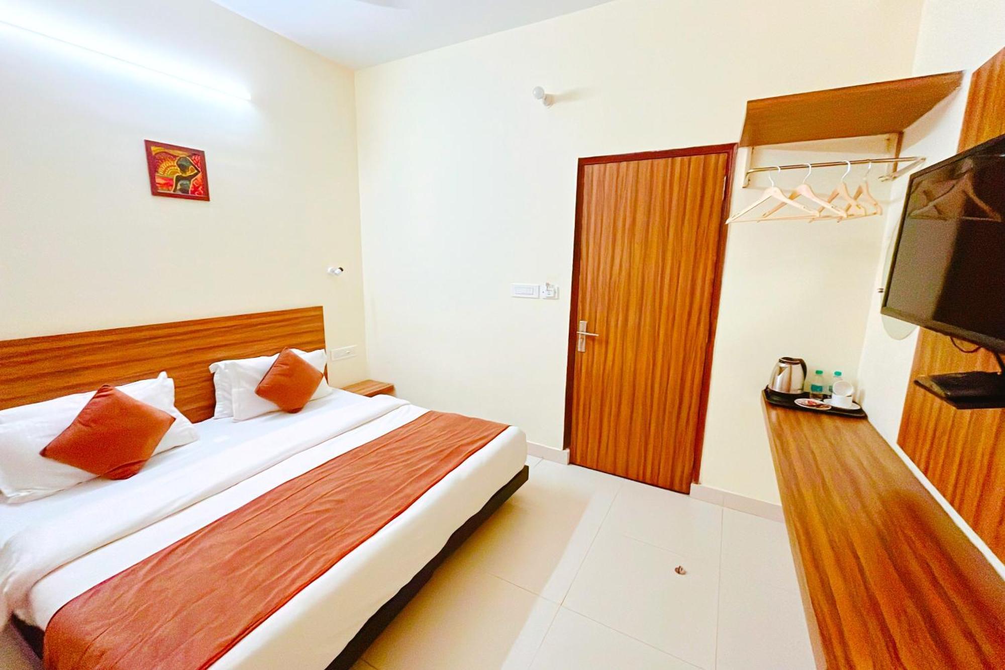 Ganga Ashoka Hotel Rishīkesh Exteriör bild