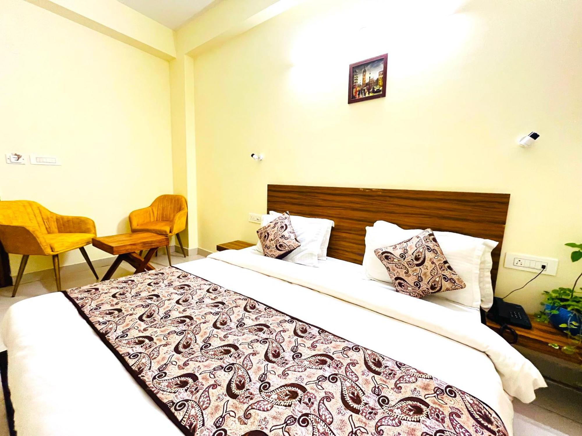 Ganga Ashoka Hotel Rishīkesh Exteriör bild