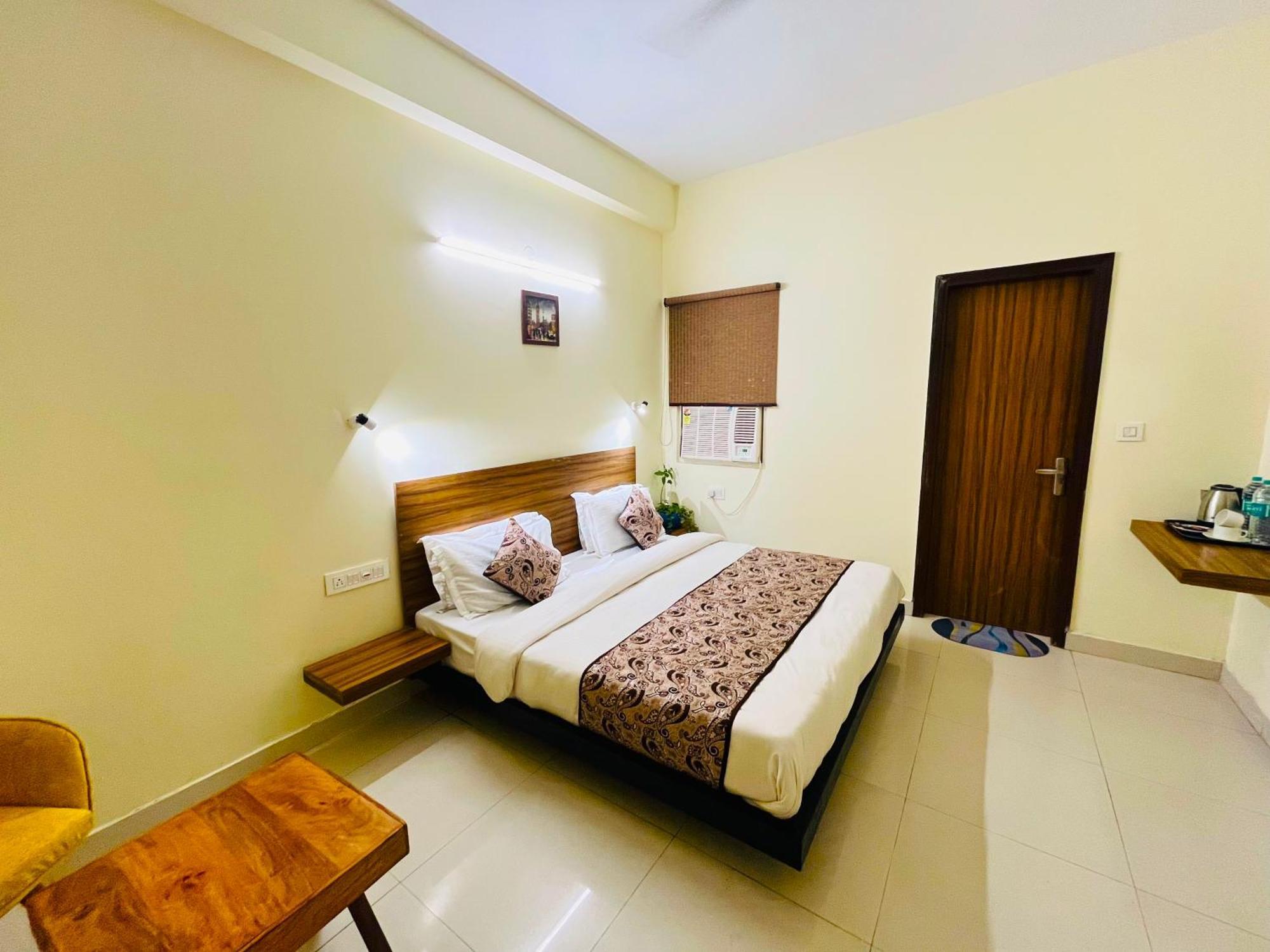 Ganga Ashoka Hotel Rishīkesh Exteriör bild