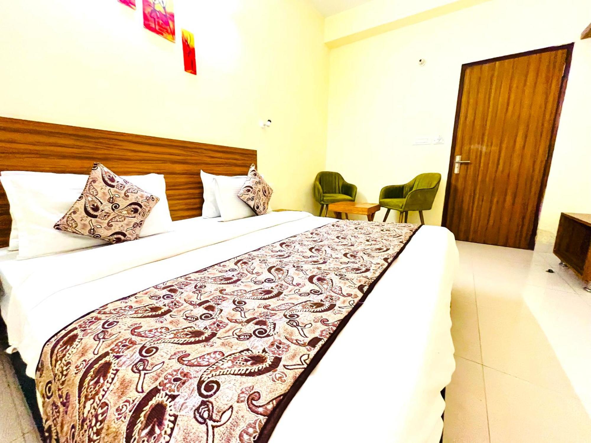 Ganga Ashoka Hotel Rishīkesh Exteriör bild