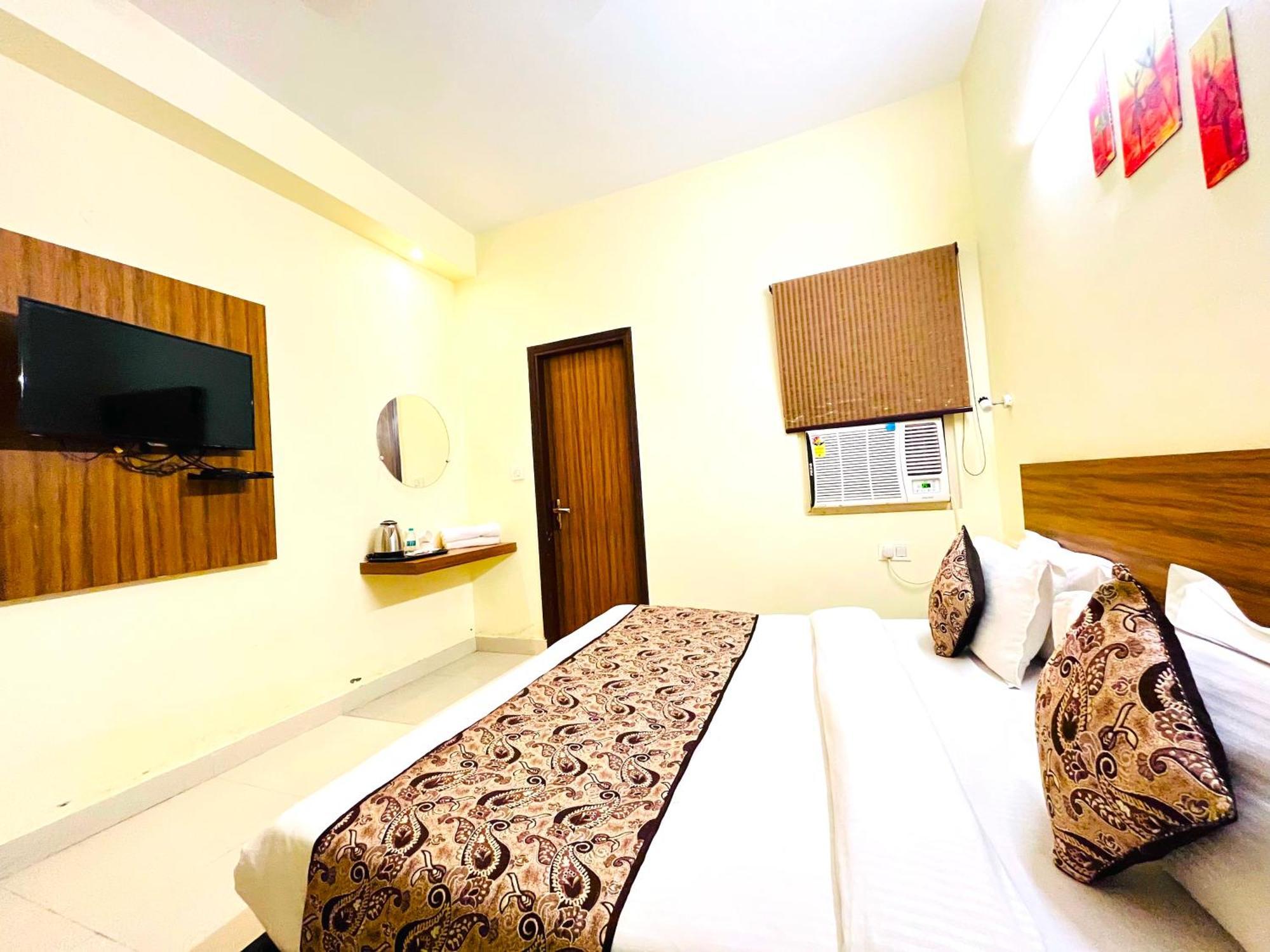 Ganga Ashoka Hotel Rishīkesh Exteriör bild