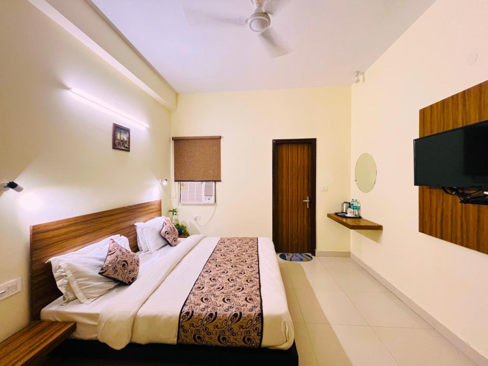 Ganga Ashoka Hotel Rishīkesh Exteriör bild